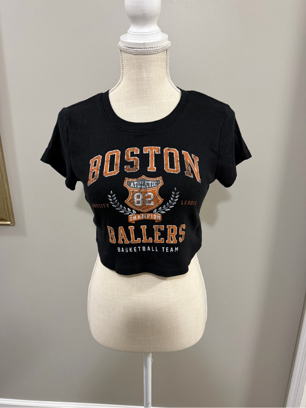 Girls Black 'Boston Ballers' Graphic Crop Tee
